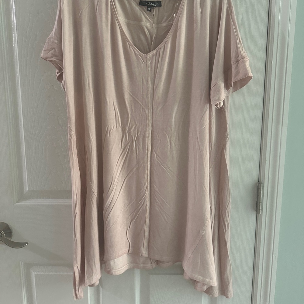 ANDREE BY UNIT Soft Blush Tunic Top